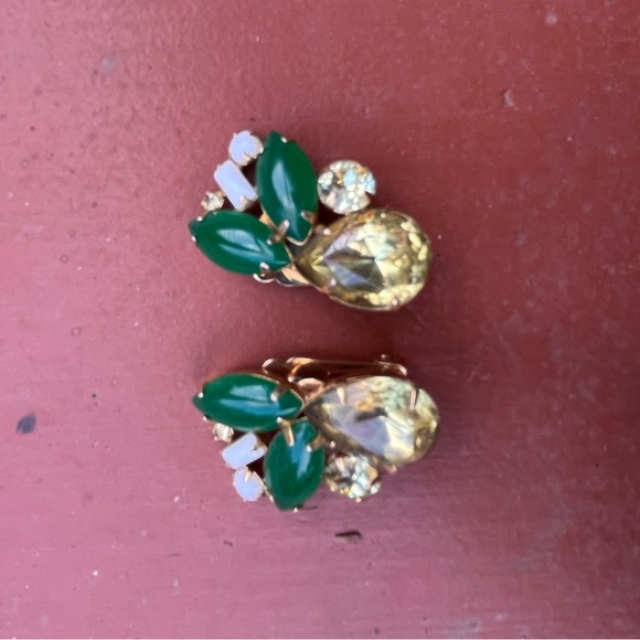Vintage 1950's Yellow and Green Rhinestone Clamper Bracelet and Earrings - Picture 8 of 9